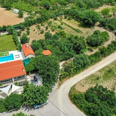 Home Away From Home With Outdoor Pool, Botanical Garden And A Beautiful Sea View Kaštela Exterior foto