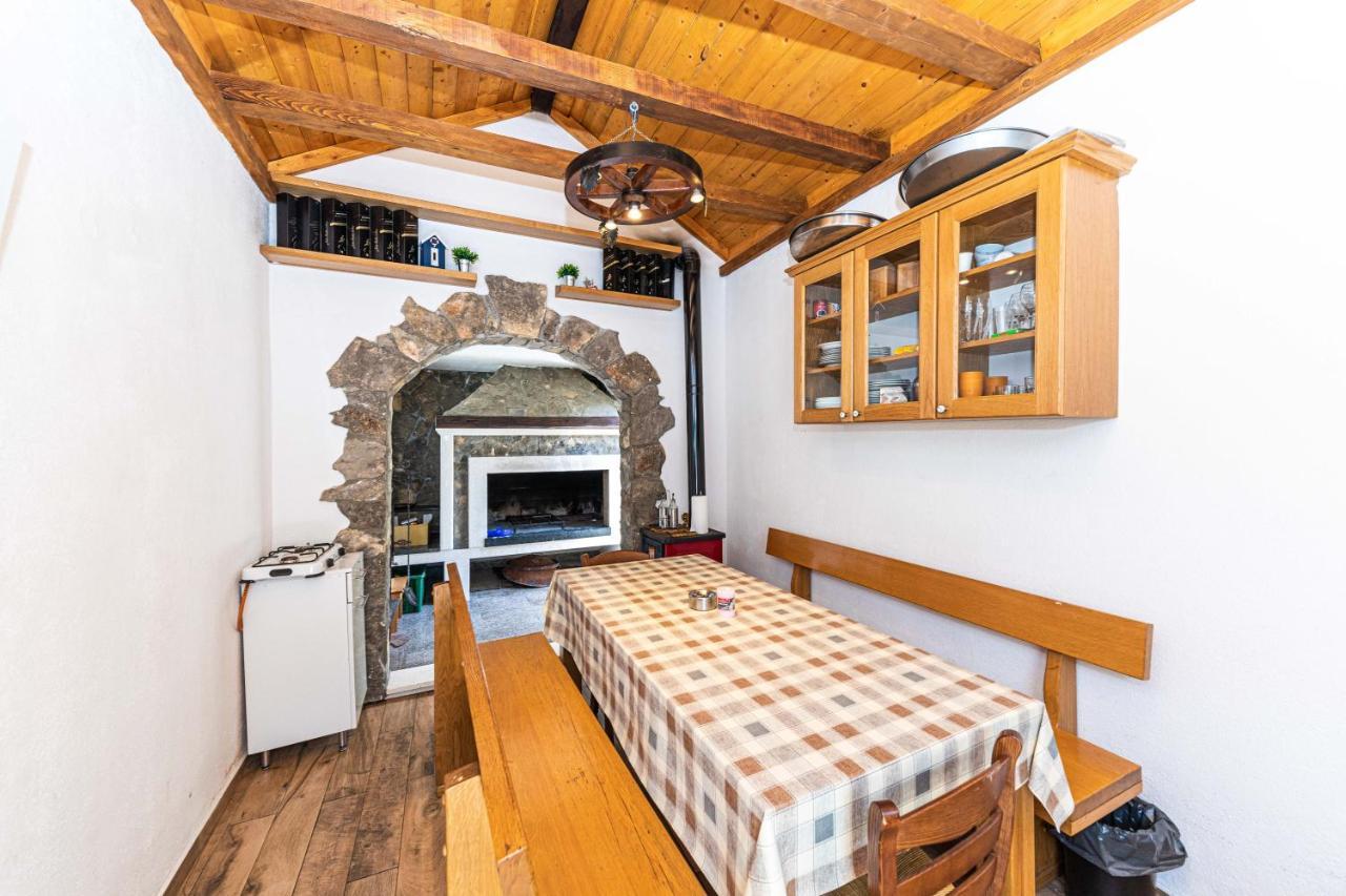 Away From With Outdoor Pool, Botanical Garden And A Beautiful Sea View
