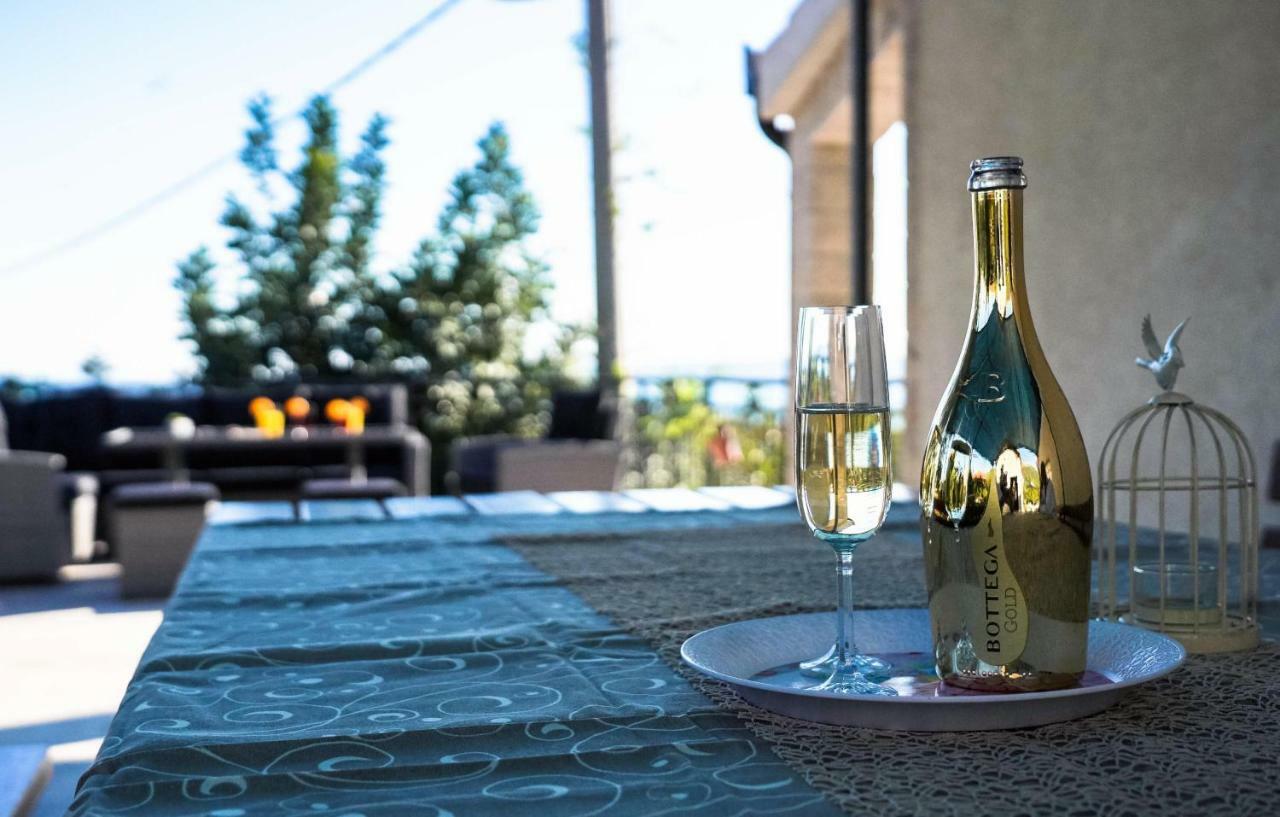Holiday home Away From With Outdoor Pool, Botanical Garden And A Beautiful Sea View